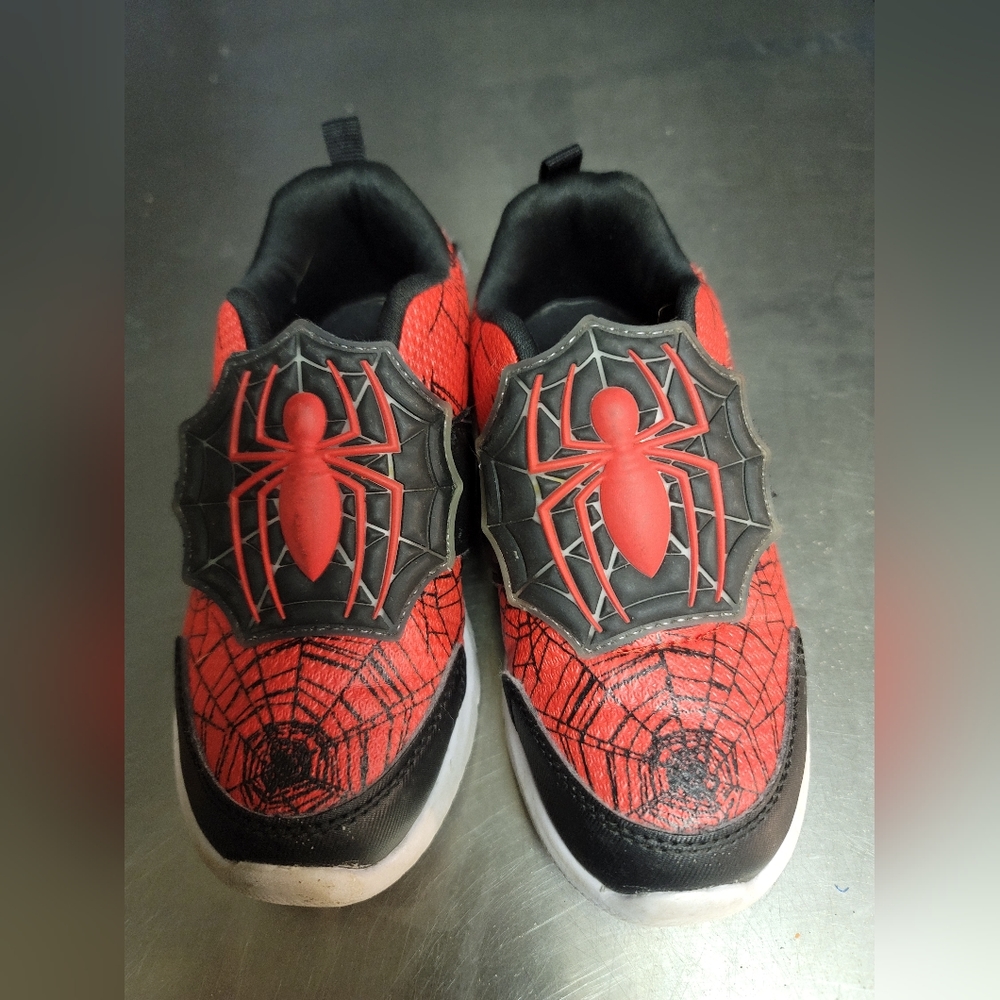 Spiderman kid's tennis shoes